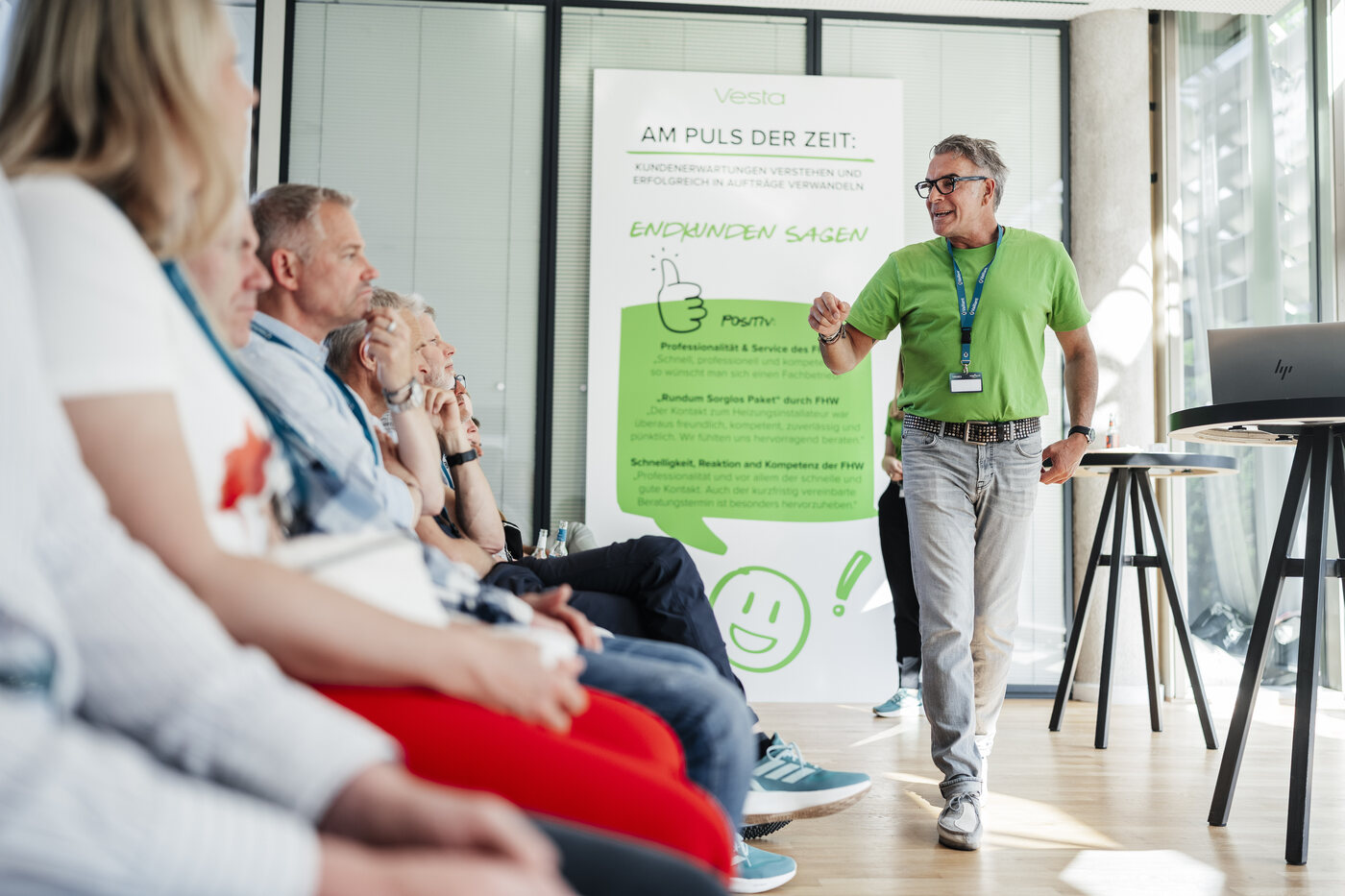Achim Jaeger im Gespräch mit dem Publikum während einer Keynote